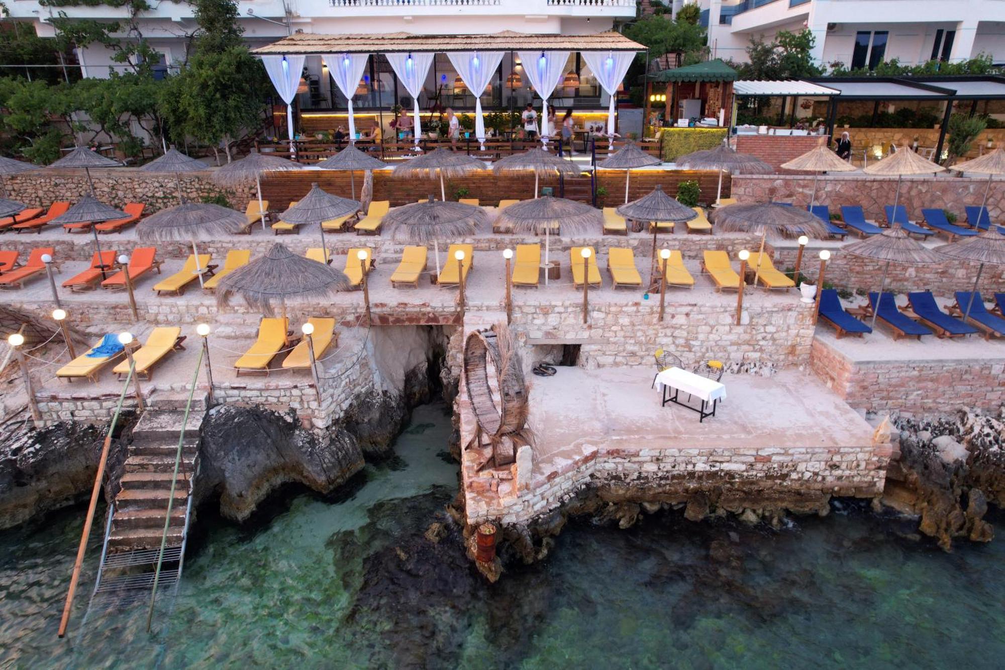 Nili Deluxe Otel Saranda Dış mekan fotoğraf