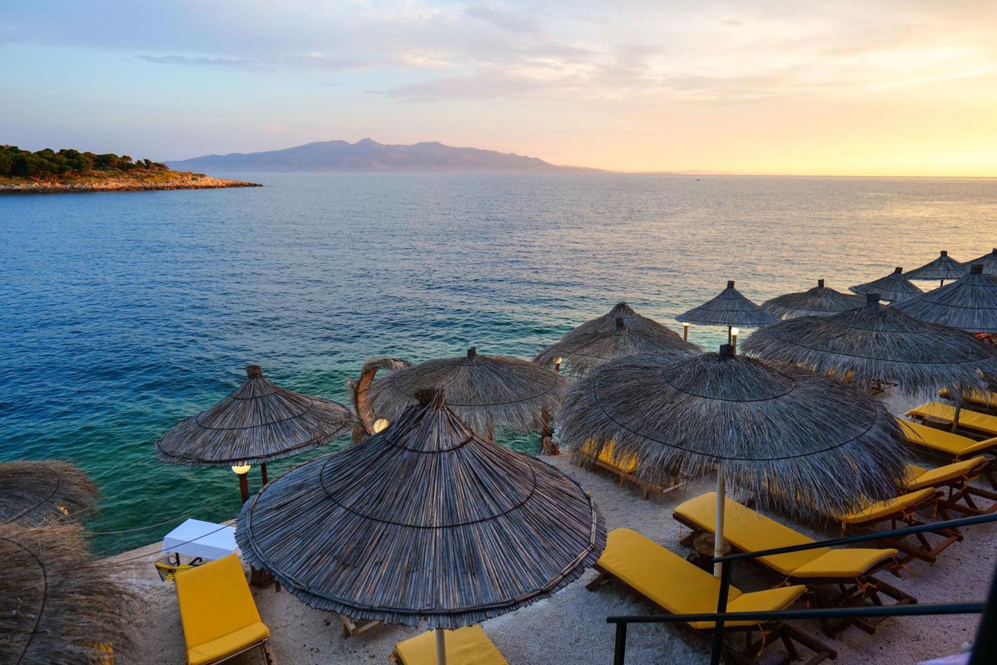 Nili Deluxe Otel Saranda Dış mekan fotoğraf